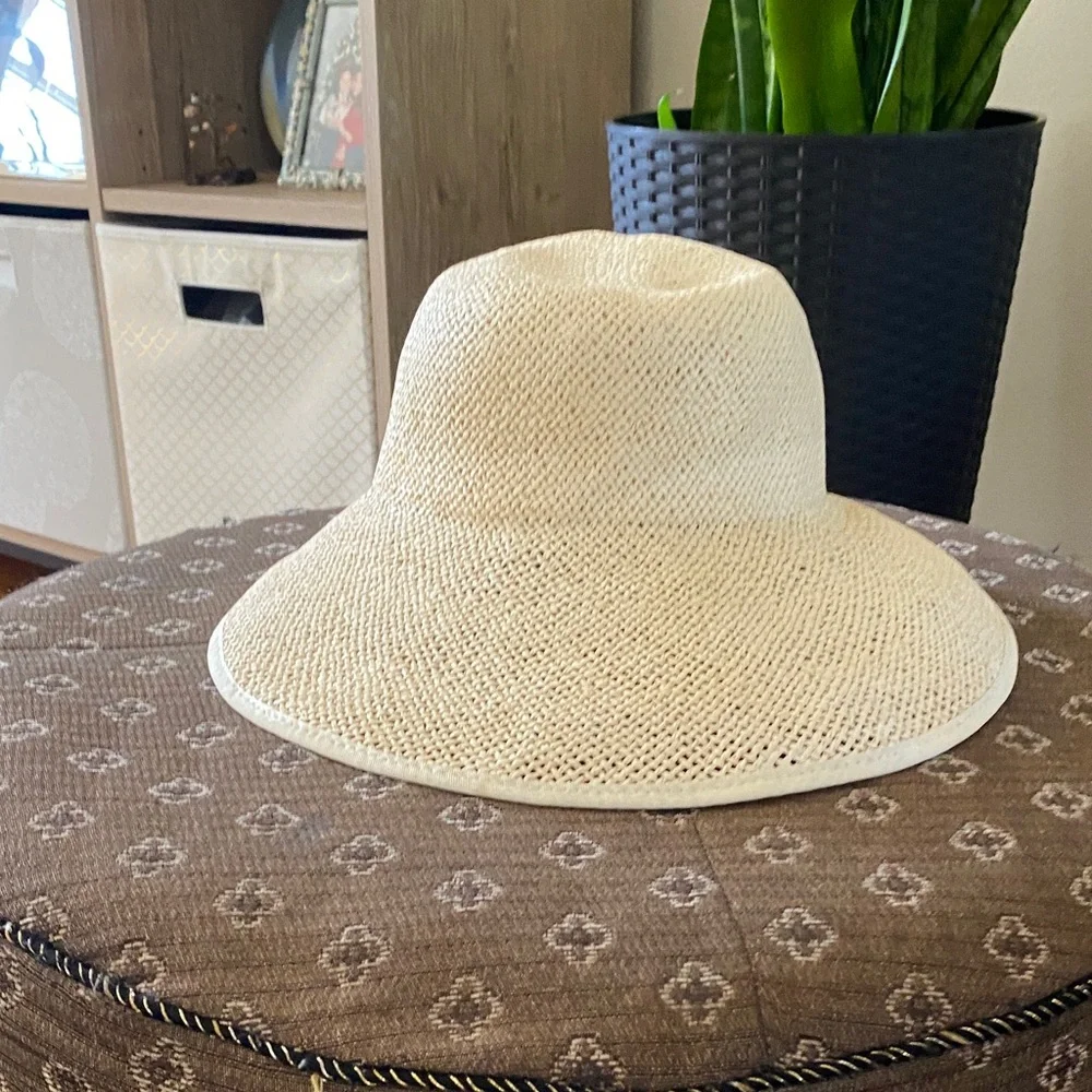 Straw Cream Visor Sun Hat. NWOT - Picture 3 of 5